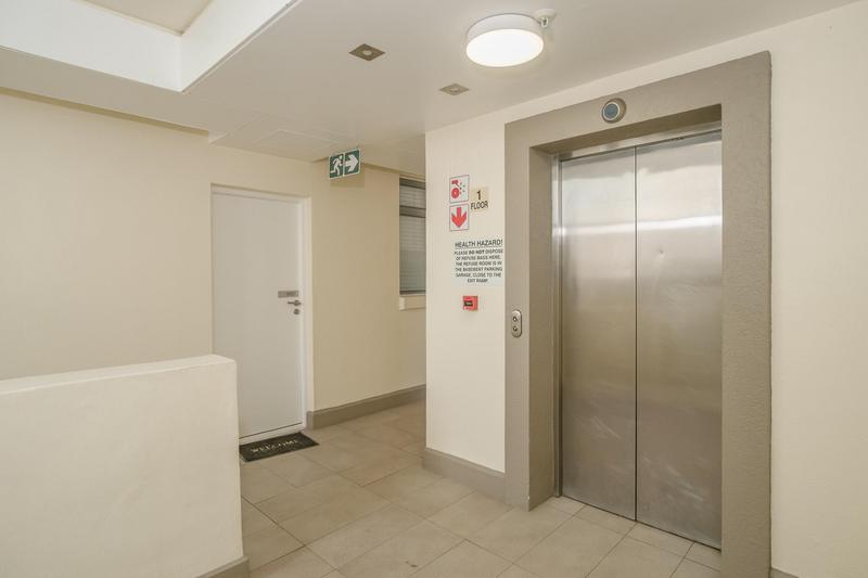 2 Bedroom Property for Sale in Muizenberg Western Cape